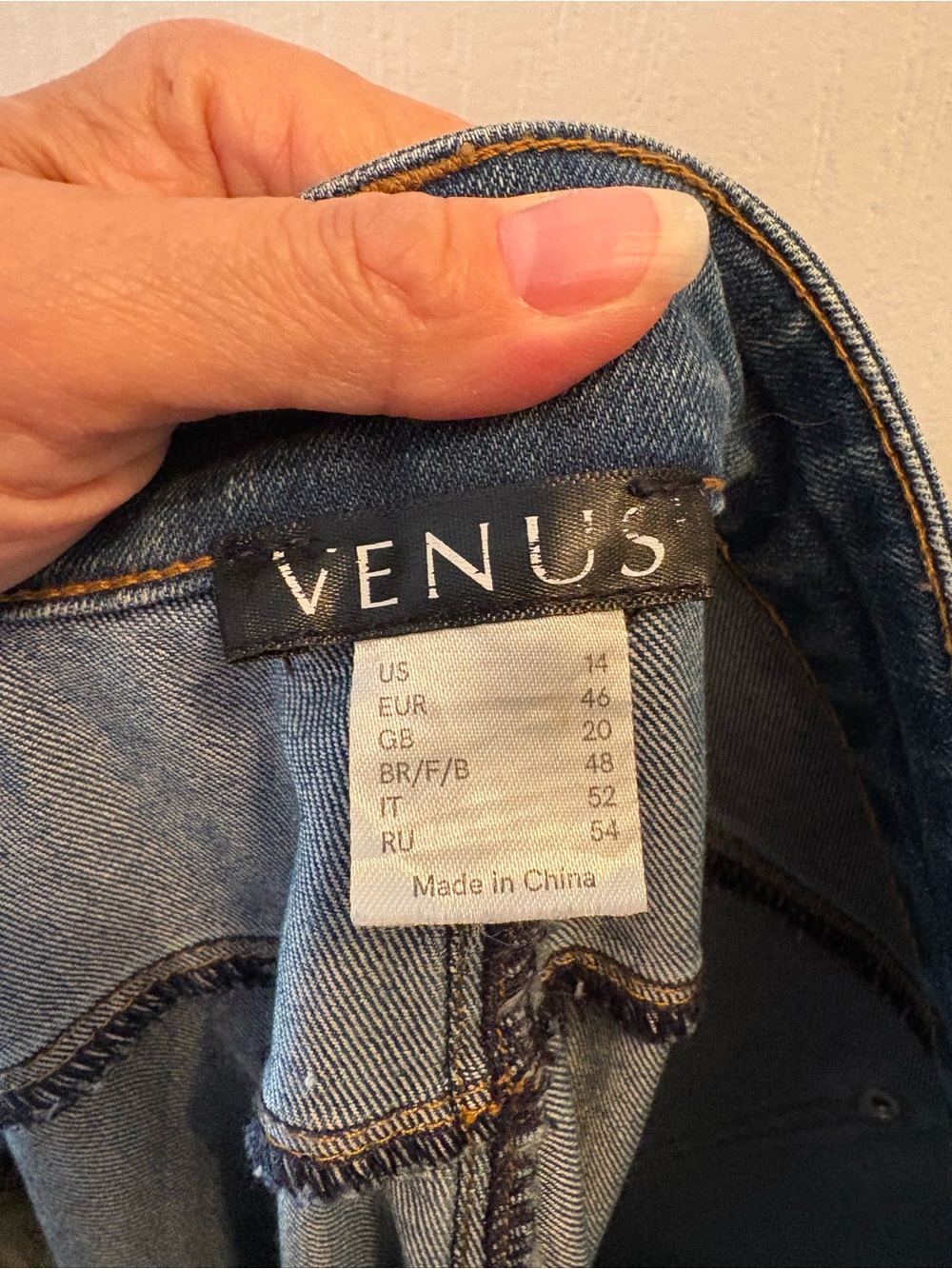 Venus Embellished Jeans 14 Distressed Look - Picture 4 of 5